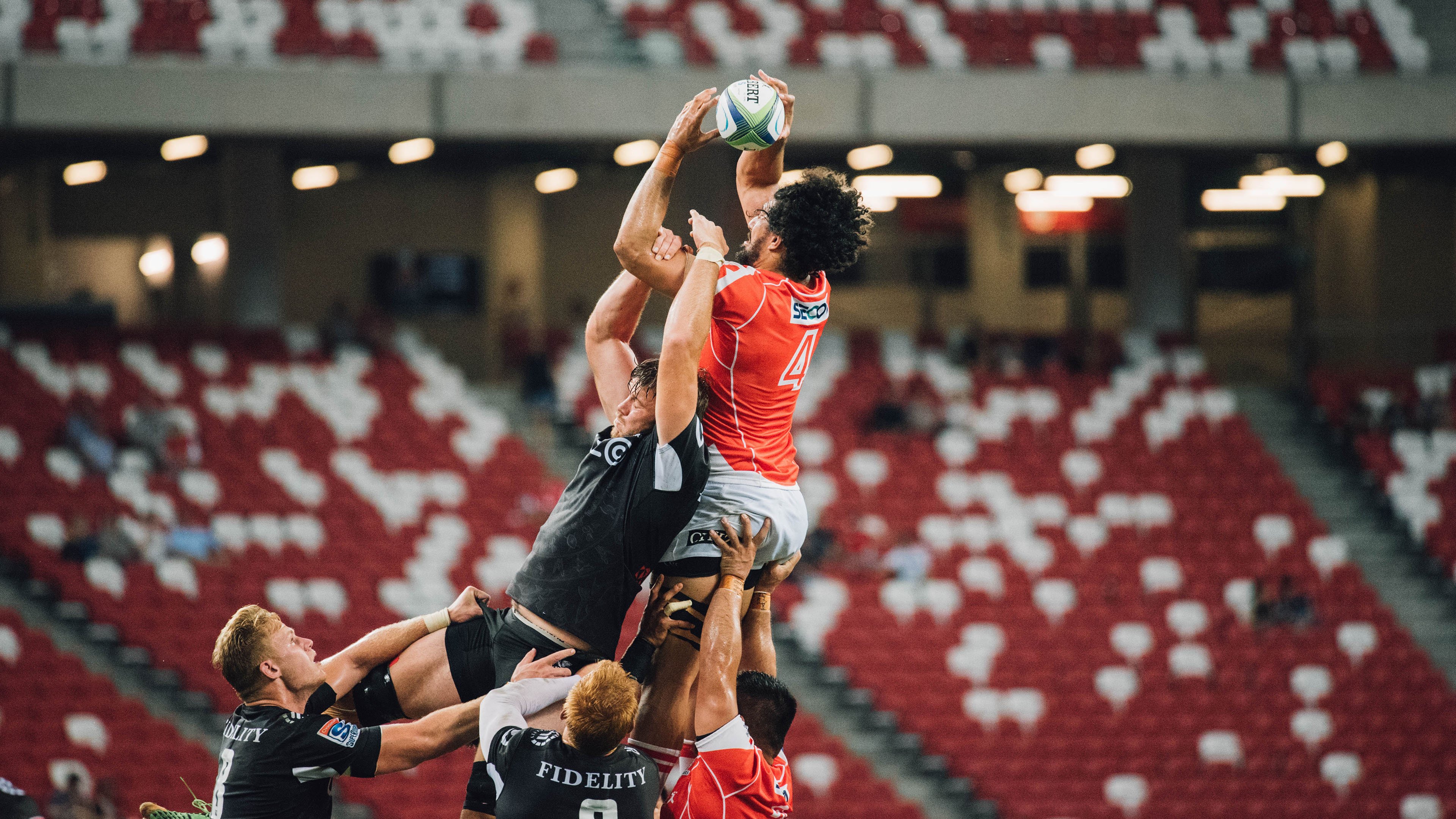 综合体育系中长跑积分赛 穿越校园环线比拼耐力